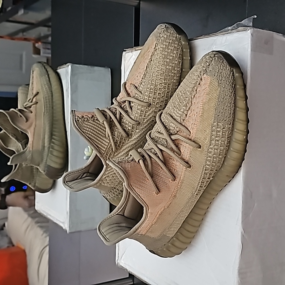 Adidas Yeezy Boost 350 V2 Sand Taupe Size 11.5